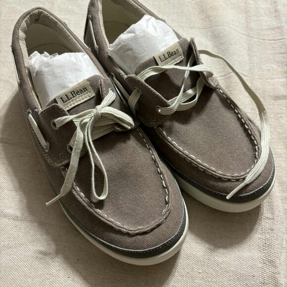 New Men's LL Bean deck shoes 10M - Picture 1 of 4